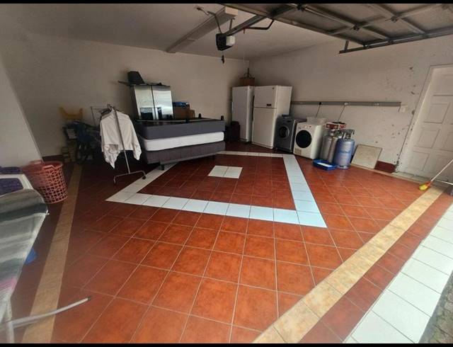 3 BEDROOM APARTMENT FOR SALE IN MUSGRAVE